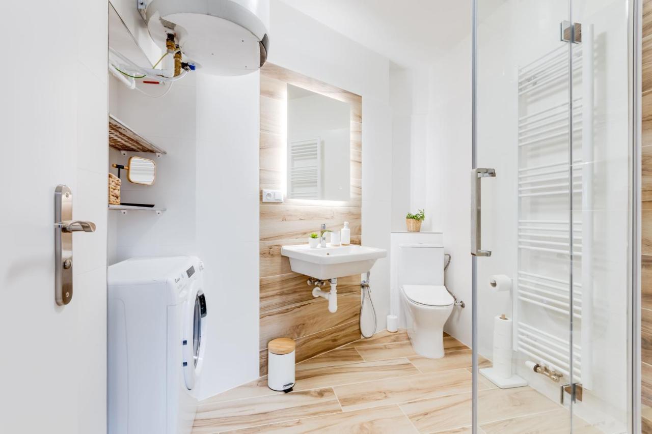 Modern, Bright And Spacious Apartment Prag Dış mekan fotoğraf