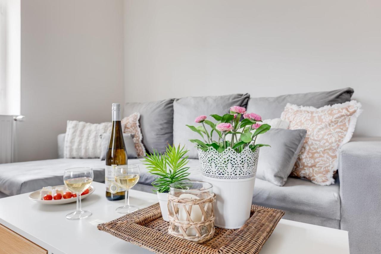 Modern, Bright And Spacious Apartment Prag Dış mekan fotoğraf