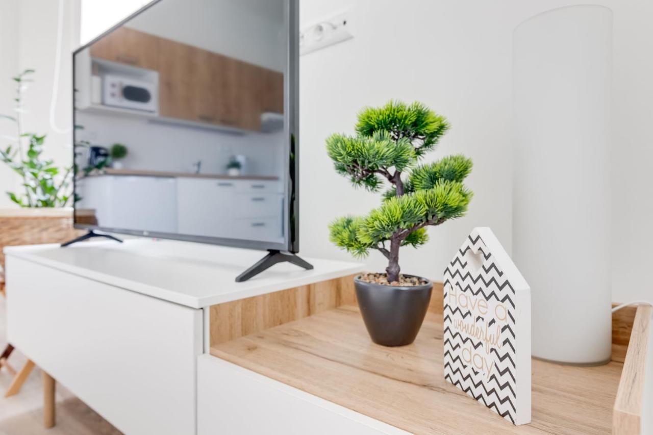 Modern, Bright And Spacious Apartment Prag Dış mekan fotoğraf