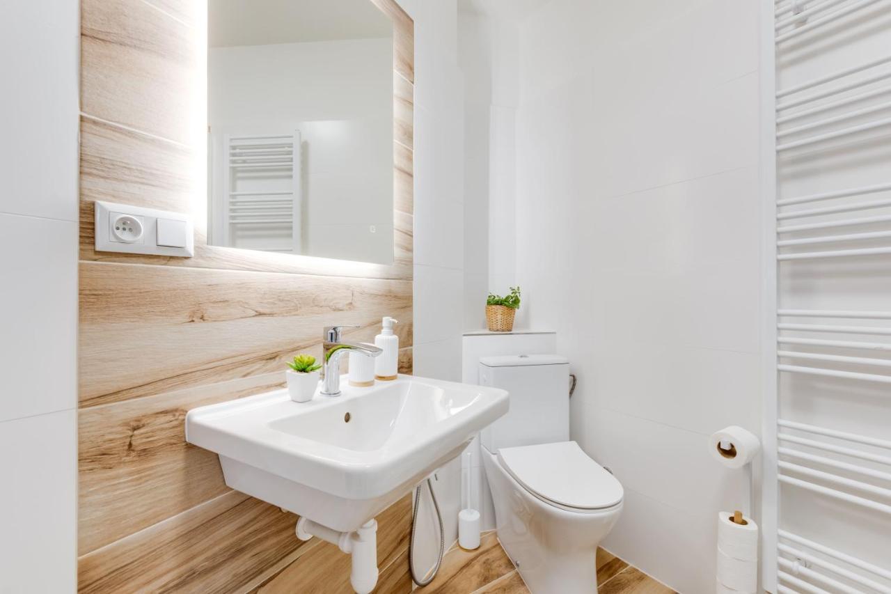 Modern, Bright And Spacious Apartment Prag Dış mekan fotoğraf
