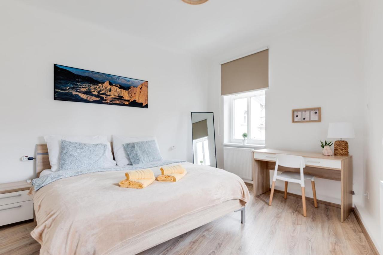Modern, Bright And Spacious Apartment Prag Dış mekan fotoğraf